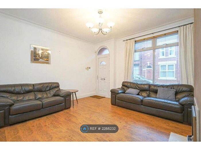 2 Bedroom Terraced House To Rent In Victoria Grove, Leeds, LS9