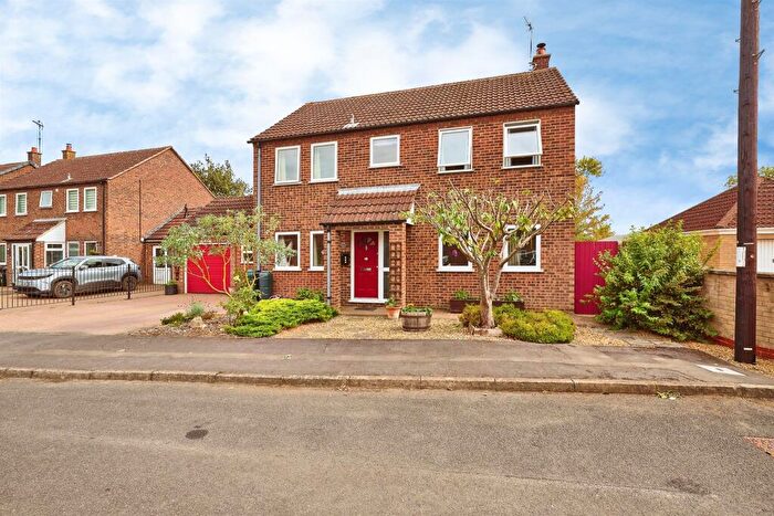 4 Bedroom Detached House For Sale In Cardyke Drive, Baston, Peterborough, PE6