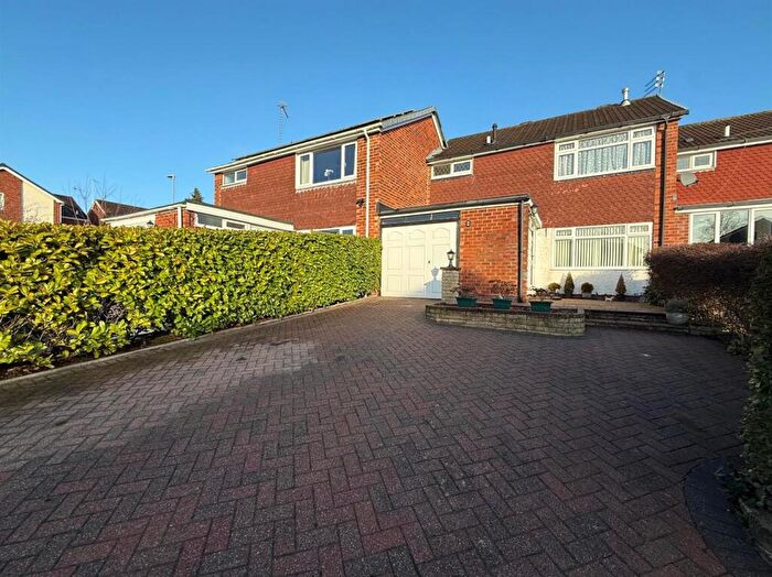 3 Bedroom Mews For Sale In Ullswater, Macclesfield, SK11