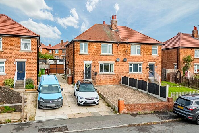 3 Bedroom Semi-Detached House For Sale In Rooks Nest Road, Wakefield, WF1