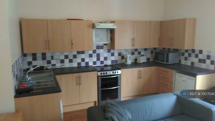 4 Bedroom Maisonette To Rent In Staple Hill Road, Bristol, BS16