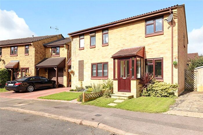 2 Bedroom Semi Detached House For Sale In Tarnbrook Way, Bracknell, Berkshire, RG12