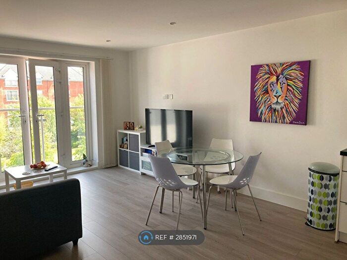 1 Bedroom Flat To Rent In Metropolitan House, Ruislip, HA4