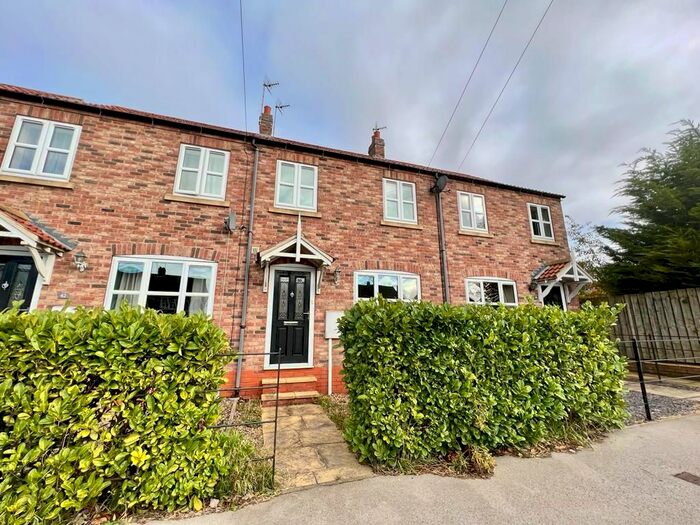 3 Bedroom Terraced House To Rent In Main Road, Skirlaugh, HU11