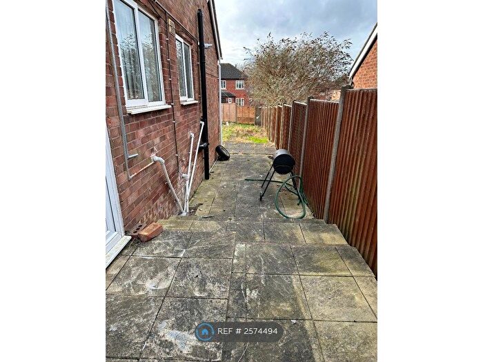 2 Bedroom Bungalow To Rent In Ocean Road, Leicester, LE5