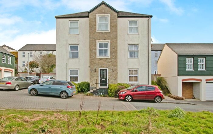 2 Bedroom Flat For Sale In Sparnock Grove, Truro, Cornwall, TR1