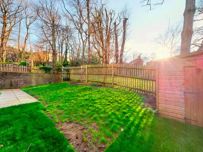 1 Bedroom Flat To Rent In Ladygrove, Pixton Way, Croydon, CR0