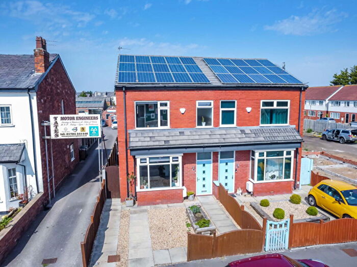 3 Bedroom Semi-Detached House For Sale In Hart Street, Southport, PR8