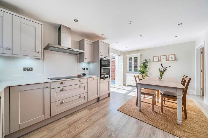 4 Bedroom Detached House For Sale In Castle Hill Lane, Bishopdown, SP1