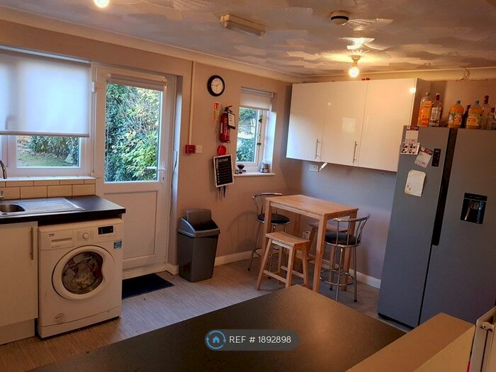 5 Bedroom Terraced House To Rent In Regency Bills Excluded, Kent, CT1