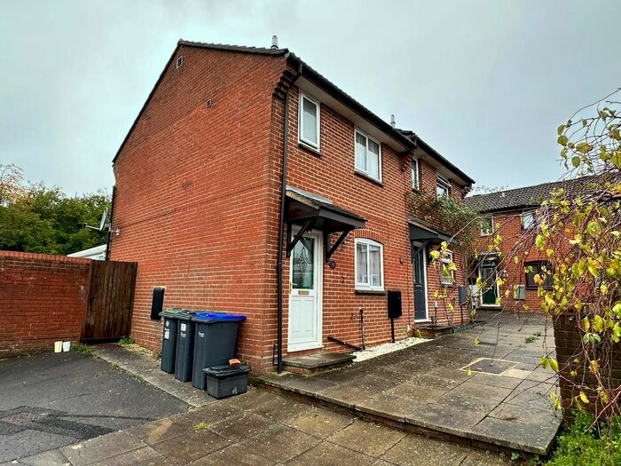 2 Bedroom End Of Terrace House To Rent In Ravenscroft, Salisbury, SP2