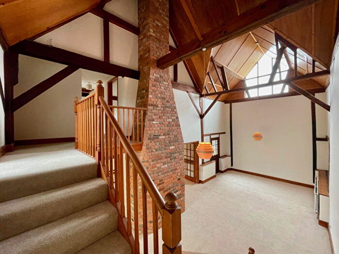 4 Bedroom Semi-Detached House To Rent In Newbury Road, Compton, Newbury, RG20