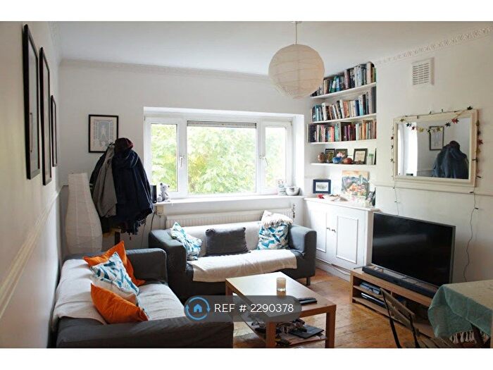 2 Bedroom Flat To Rent In Beresford Road, London, N5