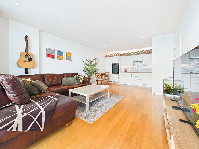 2 Bedroom Flat For Sale In Station Approach, Walthamstow, E17