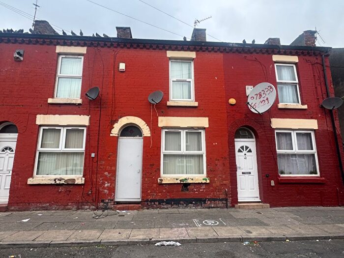 2 Bedroom Terraced House For Sale In Holmes Street, Liverpool, L8