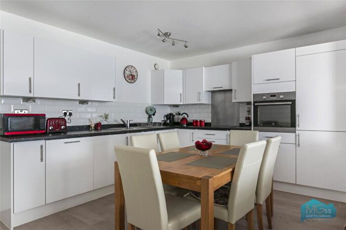1 Bedroom Apartment To Rent In Vulcan Way, Caledonian Road, London, N7