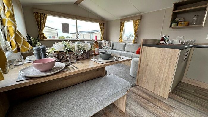 2 Bedroom Park Home For Sale In Tosside, Skipton, BD23