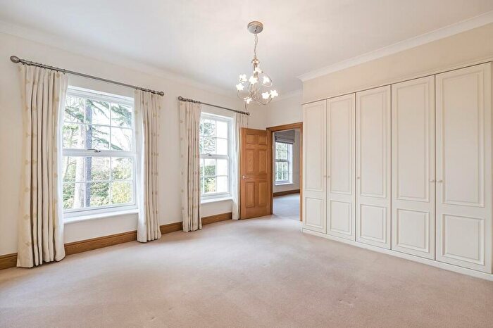 6 Bedroom Detached House To Rent In Eaton Park, Cobham, KT11
