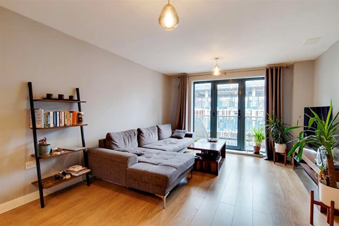 1 Bedroom Flat To Rent In Runnel Court, Barking, IG11