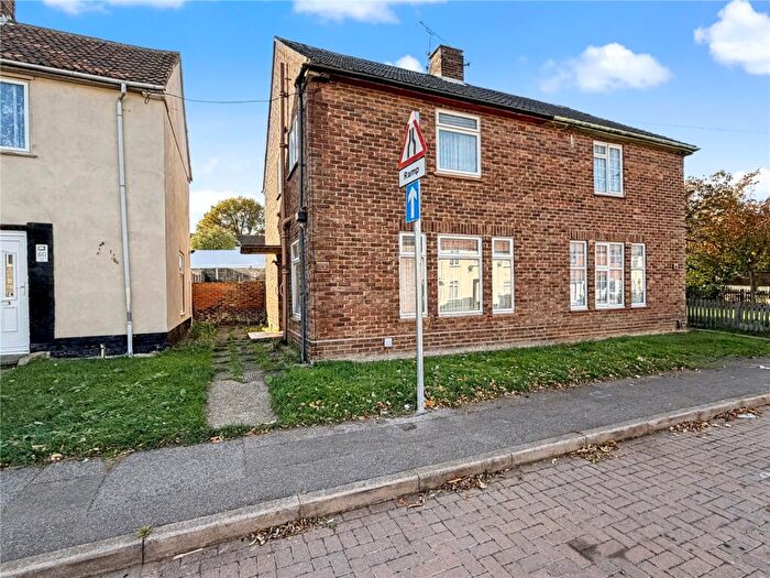 2 Bedroom Semi Detached House For Sale In Staplehurst Road, Twydall, Kent, ME8