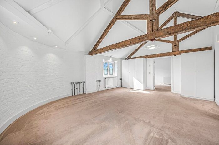 3 Bedroom Flat To Rent In Rotherhithe Street, Surrey Quays, SE16
