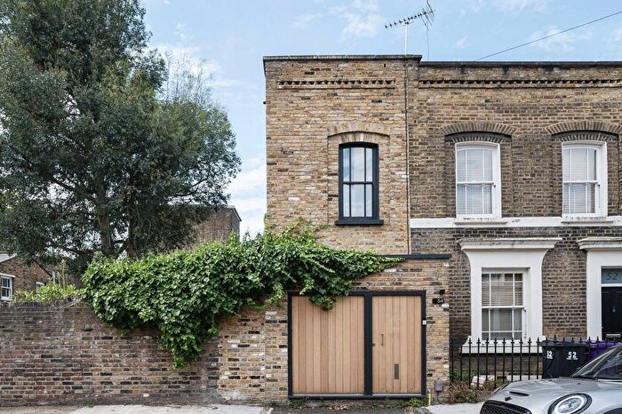 2 Bedroom End Terrace House For Sale In Portelet Road, Stepney, London, E1