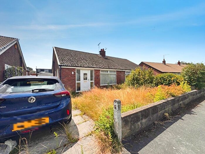 2 Bedroom Bungalow For Sale In Thirlmere Road, Partington, M31
