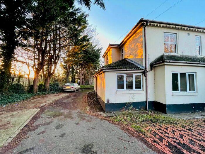 1 Bedroom Flat To Rent In Manor Road South, Southampton SO19