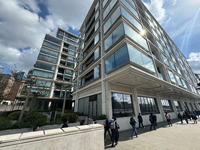 2 Bedroom Flat To Rent In Sugar Quay, Water Lane, London, EC3R
