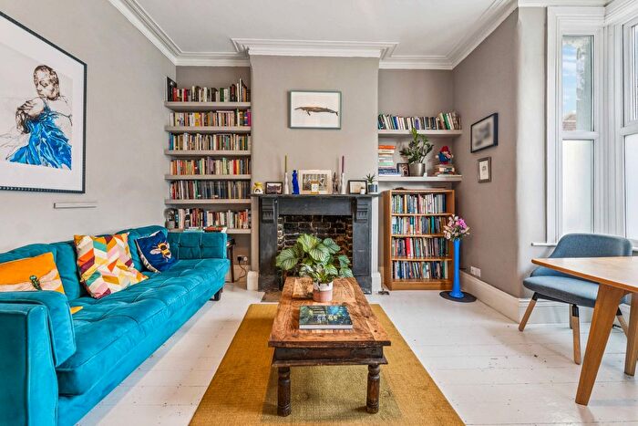2 Bedroom Flat For Sale In Minet Avenue, NW10