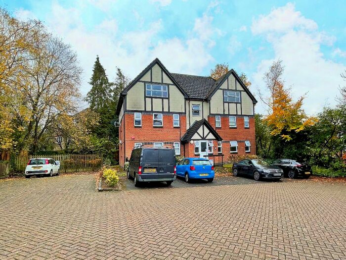 1 Bedroom Flat To Rent In Shelley Court, Camberley, Surrey, GU15