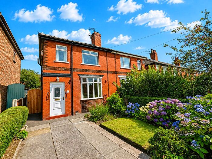 3 Bedroom Semi-Detached House For Sale In Leigh Road, Westhoughton, BL5