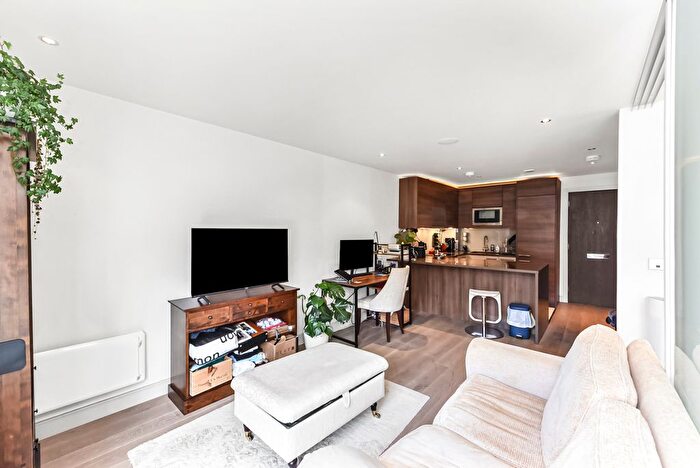 Studio To Rent In Imperial Wharf, Townmead Road, Chelsea, London, SW6