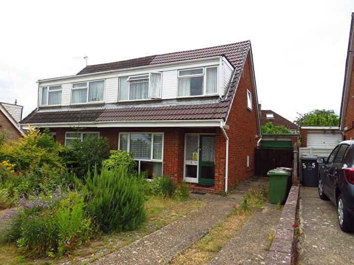 3 Bedroom Chalet For Sale In Oakley Drive, Wellingborough, NN8