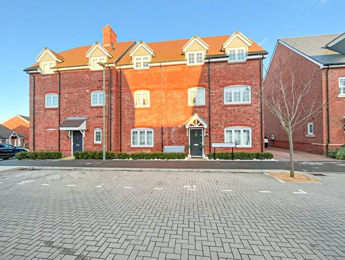 2 Bedroom Maisonette To Rent In Runnymede Drive, Odiham, Hook, RG29