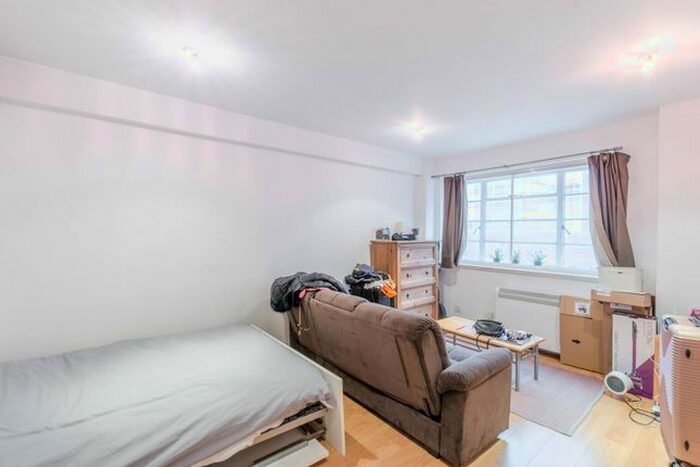 Studio To Rent In Charing Cross Road, Covent Garden, London, WC2H