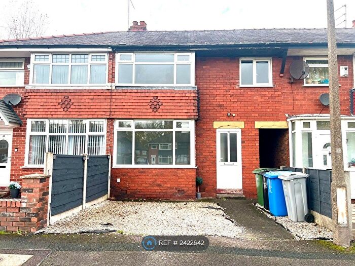 3 Bedroom Semi-Detached House To Rent In Amersham Close, Urmston, Manchester, M41
