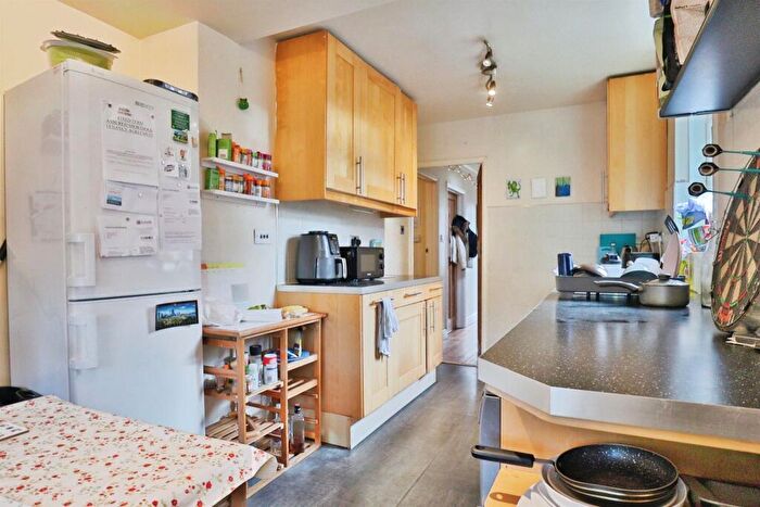 3 Bedroom Semi-Detached House For Sale In Springbank Crescent, Leeds, LS6