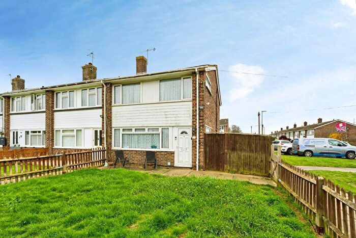 3 Bedroom End Of Terrace House For Sale In Daniel Close, Lancing, BN15