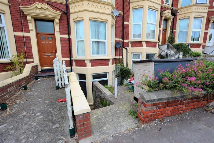 1 Bedroom Flat To Rent In Kingsland Crescent, Barry, CF63