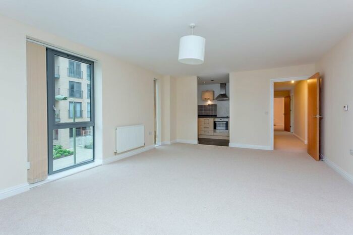 3 Bedroom Flat To Rent In Charcot Road, London, NW9