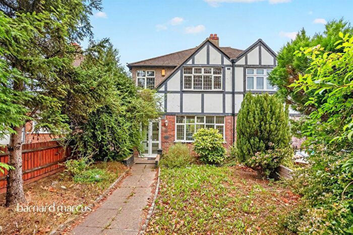3 Bedroom Semi Detached House For Sale In Croydon Road, Beddington, Croydon, CR0