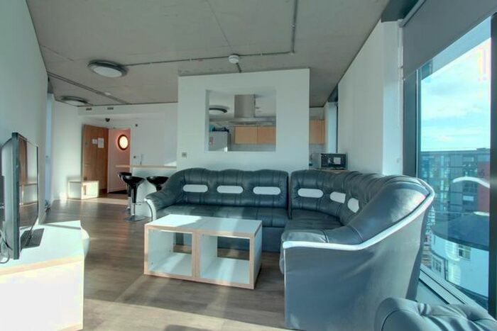 3 Bedroom Flat To Rent In London Road, Sheffield, S2