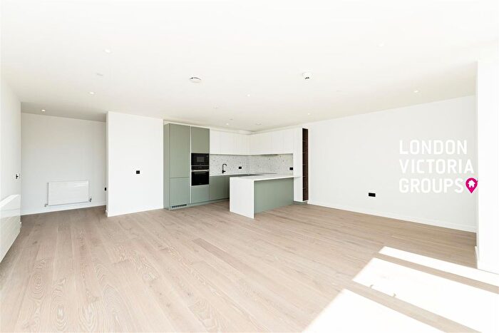 2 Bedroom Flat To Rent In Herland Court, Carnwath Road, London, SW6