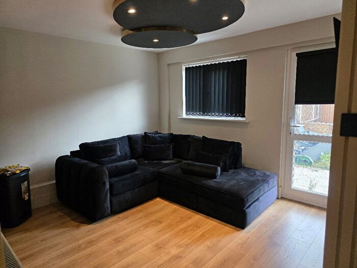 2 Bedroom Flat To Rent In Colton Road, Liverpool, L25
