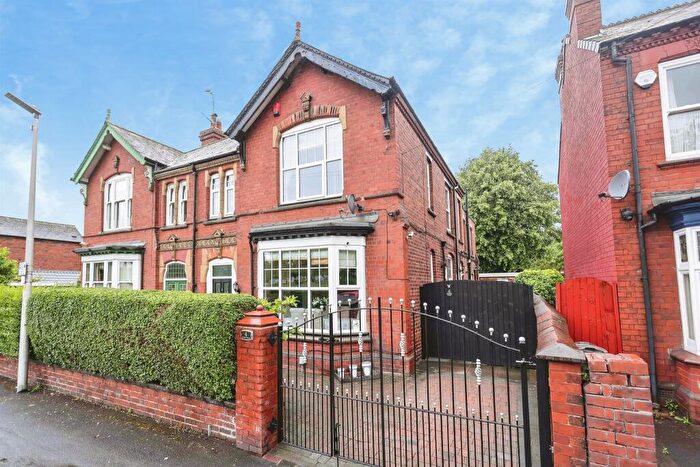 5 Bedroom Semi-Detached House For Sale In Sydney Road, Cradley Heath, B64