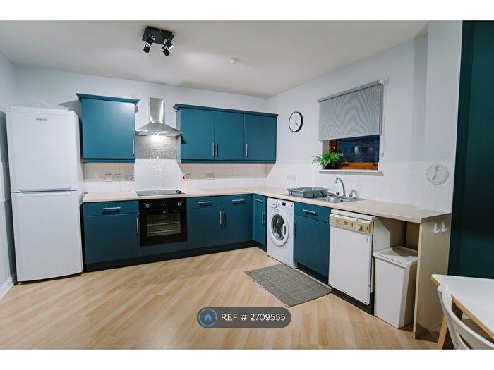 2 Bedroom Flat To Rent In Yorkhill Street, Glasgow, G3