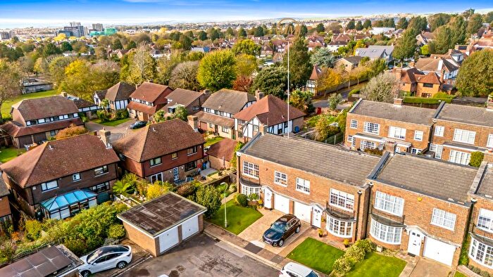 4 Bedroom End Terrace House For Sale In Kestrel Close, Hove, BN3