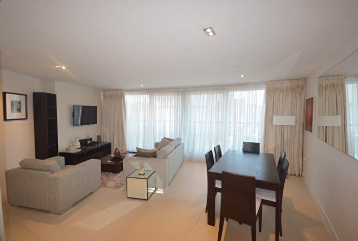 2 Bedroom Flat To Rent In Bezier Apartments, City Road, London, EC1Y