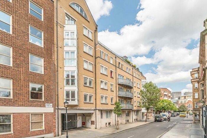 3 Bedroom Flat To Rent In Regency Street, Westminster, SW1P